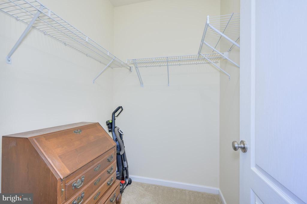 201 STRATHMORE WAY E
