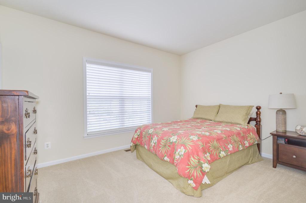 201 STRATHMORE WAY E