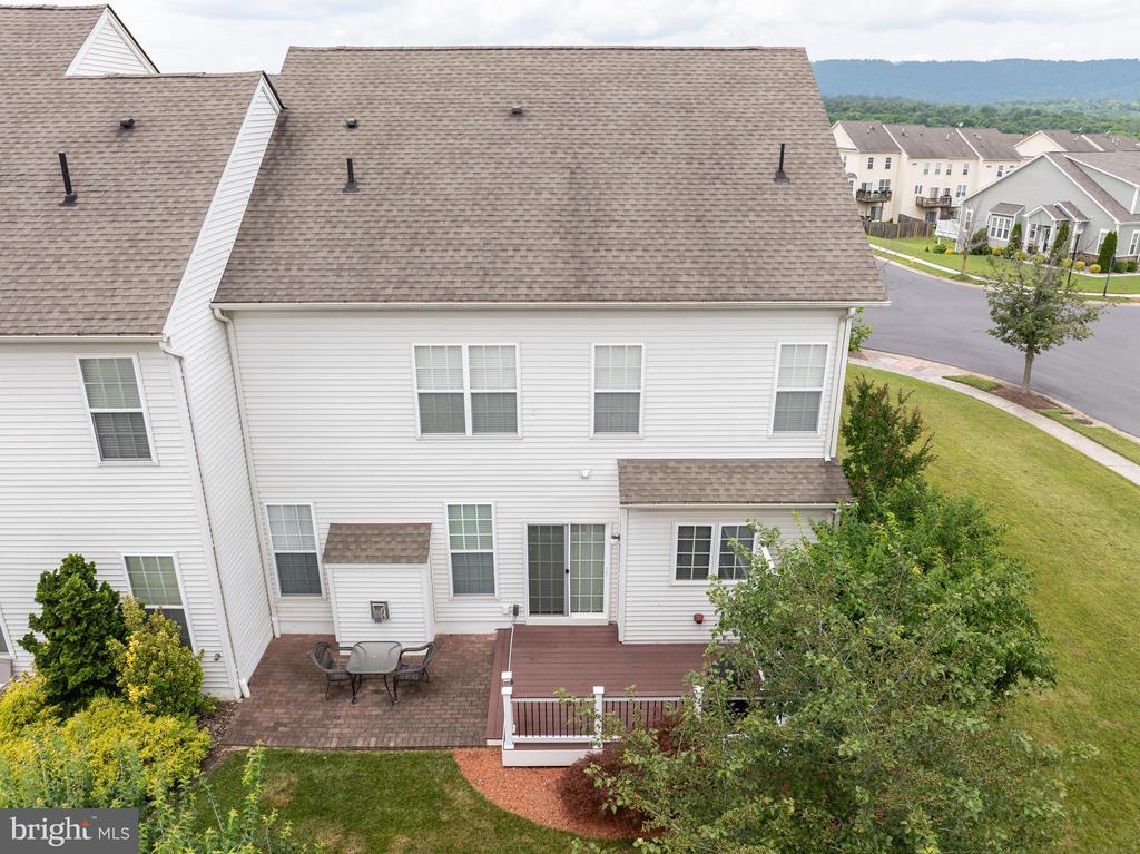 201 STRATHMORE WAY E