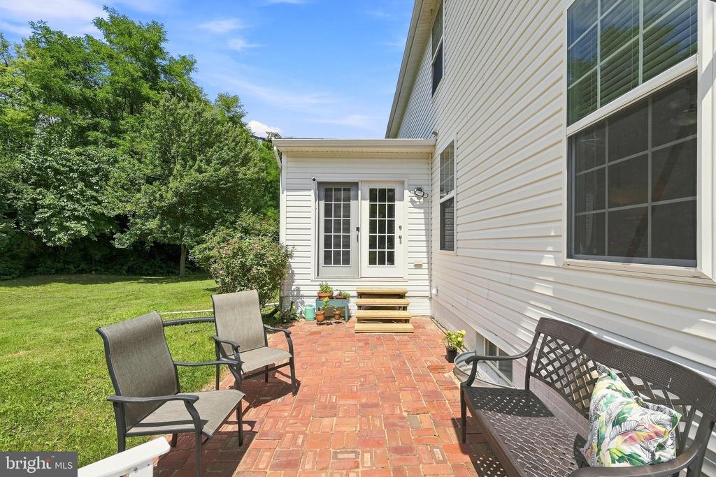 32 LILBURN DRIVE