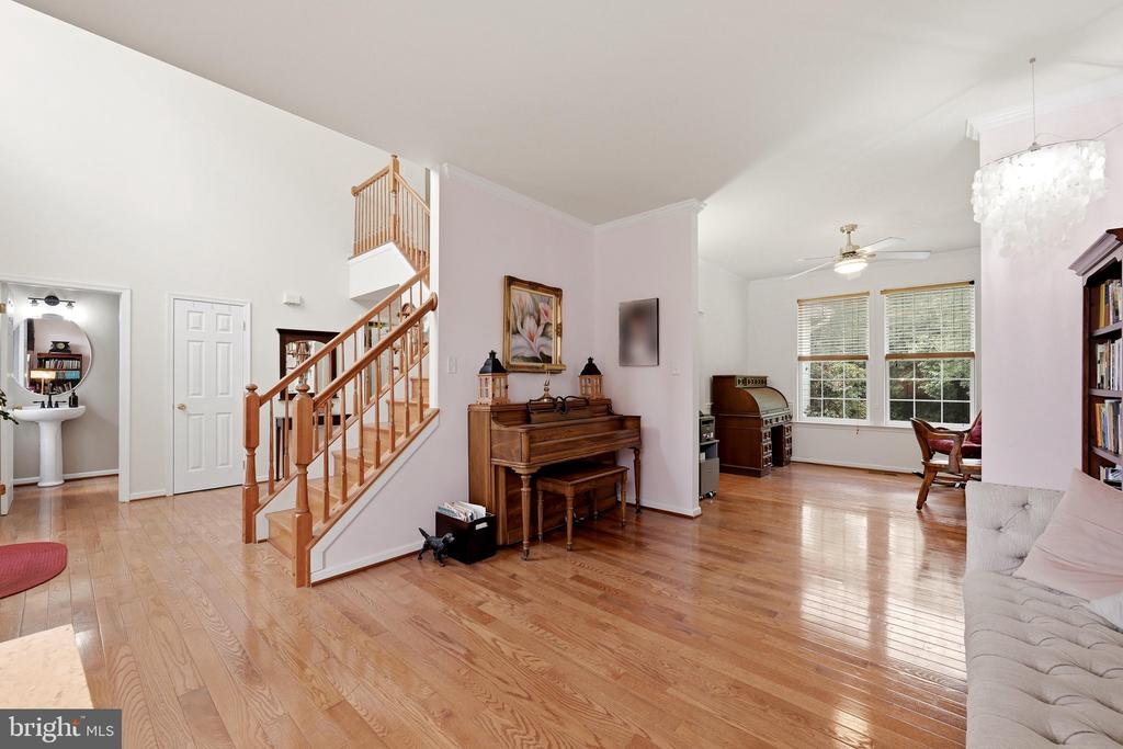 32 LILBURN DRIVE