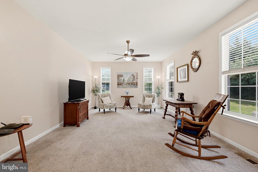 32 LILBURN DRIVE