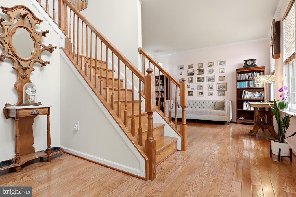 32 LILBURN DRIVE