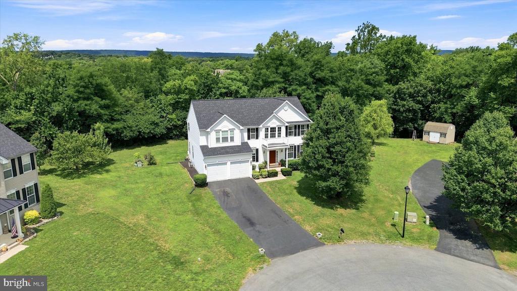 32 LILBURN DRIVE