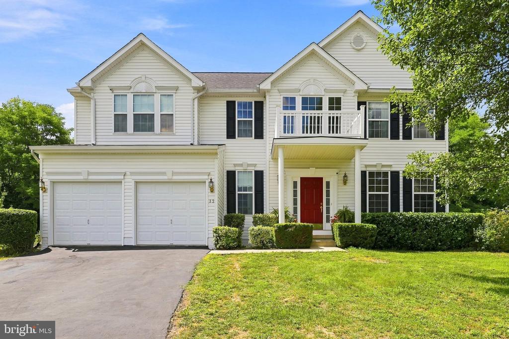 32 LILBURN DRIVE