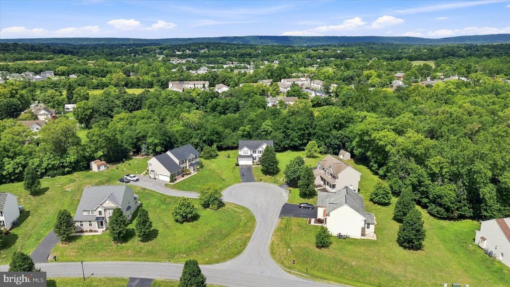 32 LILBURN DRIVE