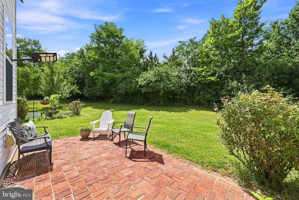 32 LILBURN DRIVE