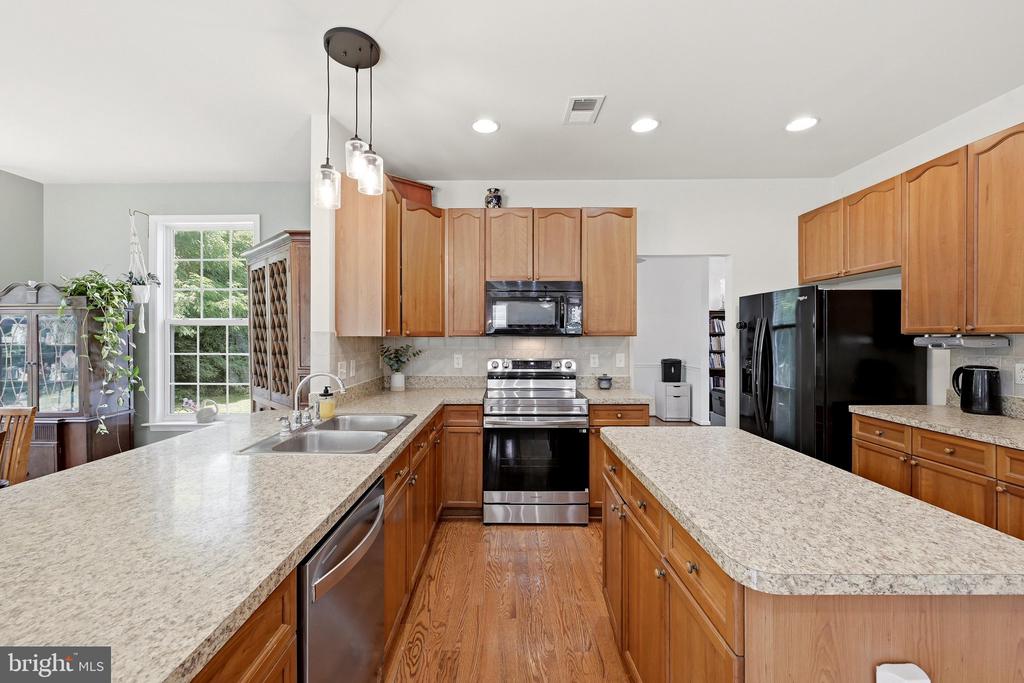 32 LILBURN DRIVE