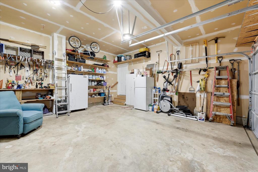 32 LILBURN DRIVE