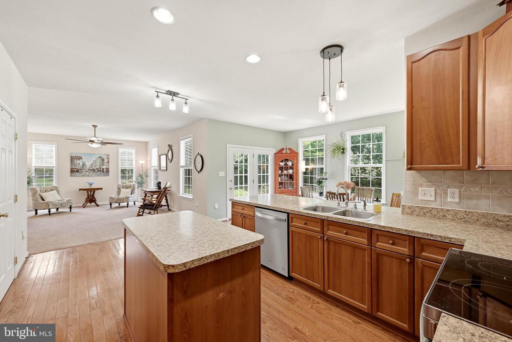 32 LILBURN DRIVE