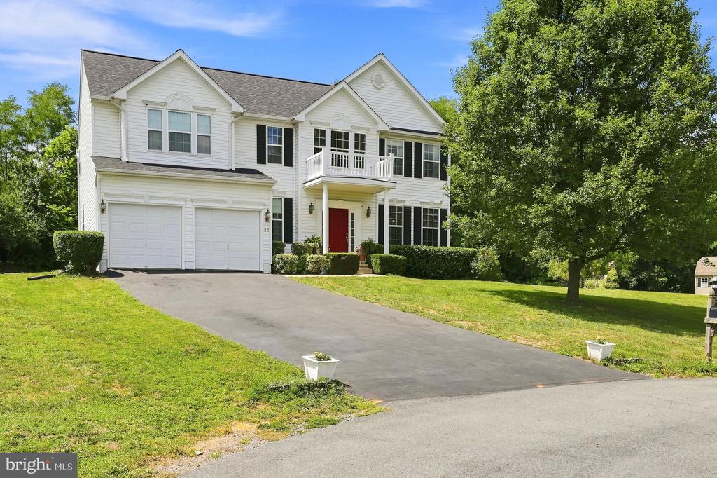 32 LILBURN DRIVE