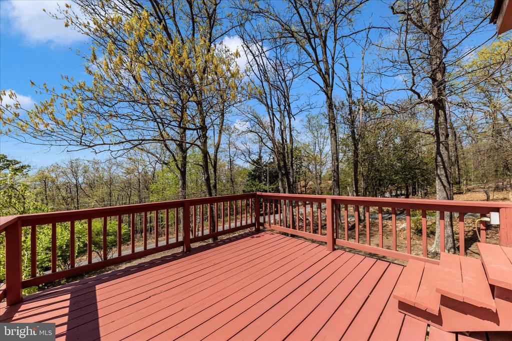 742 SKYLINE TRAIL