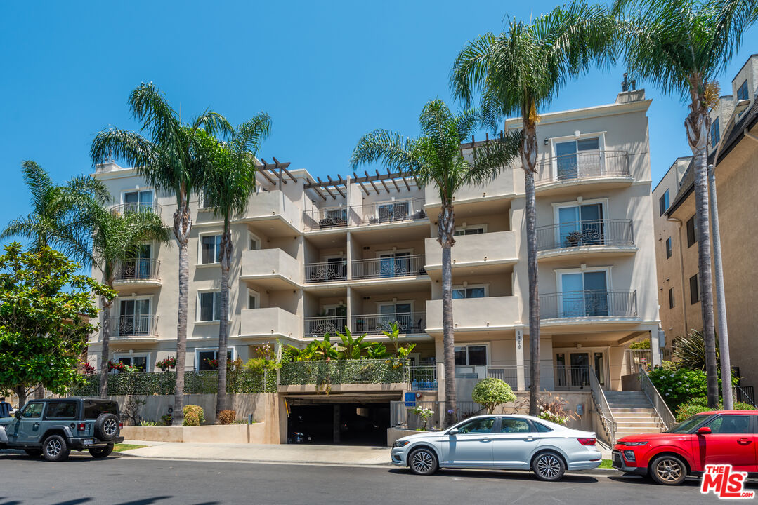 1920 Malcolm Ave Unit: 404