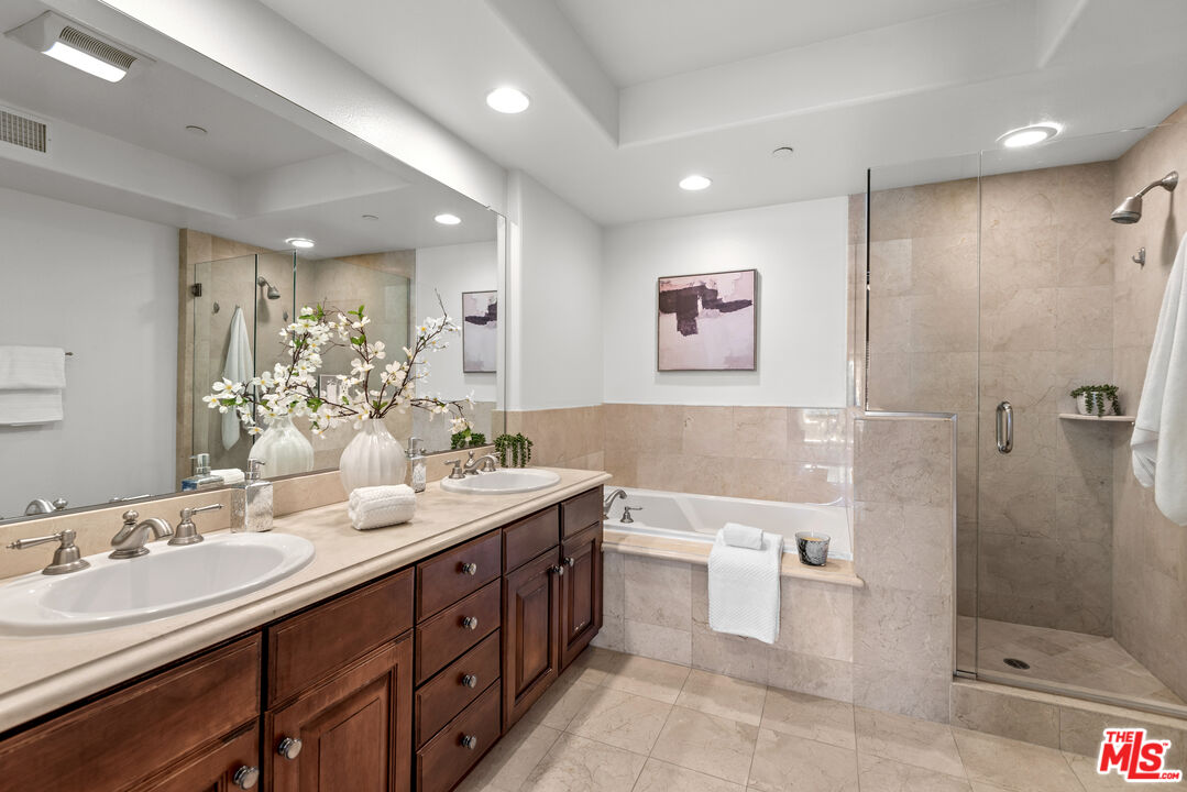 1920 Malcolm Ave Unit: 404
