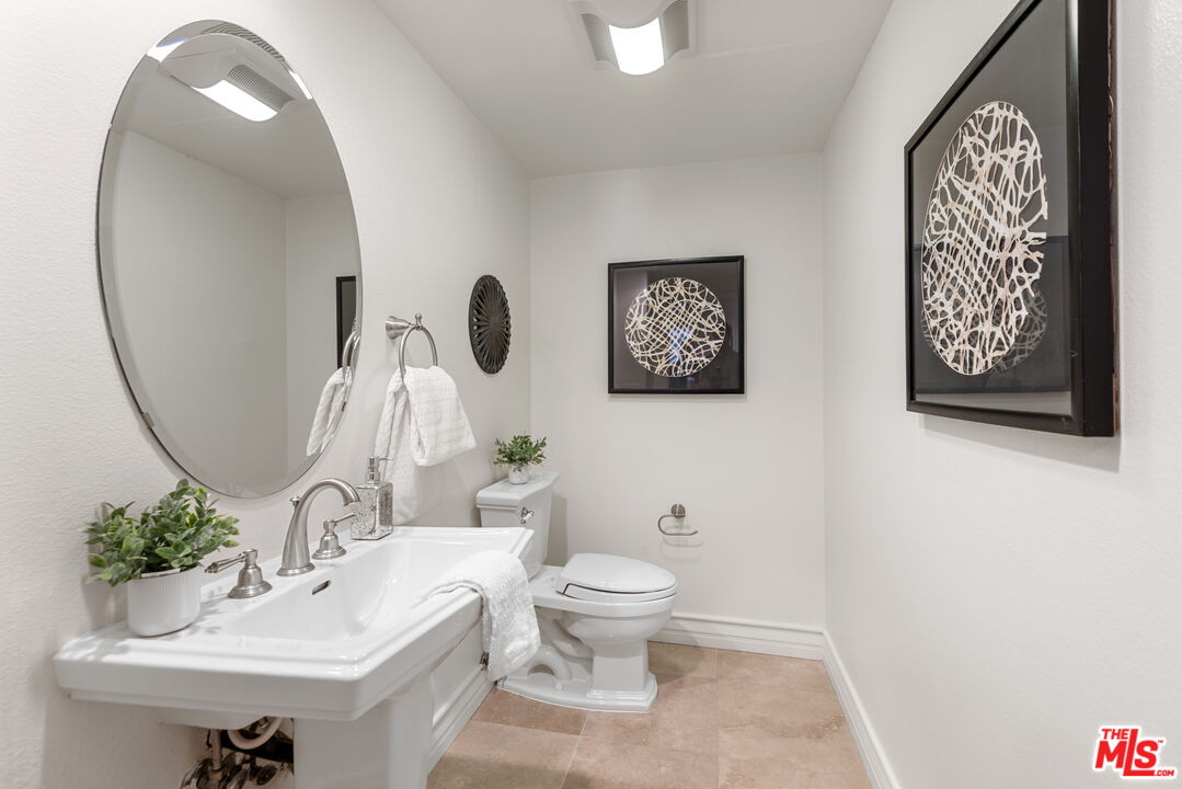 1920 Malcolm Ave Unit: 404