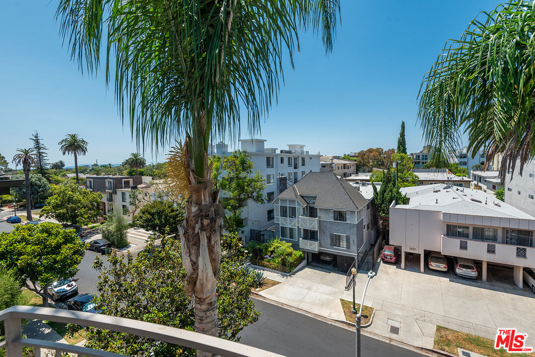 1920 Malcolm Ave Unit: 404