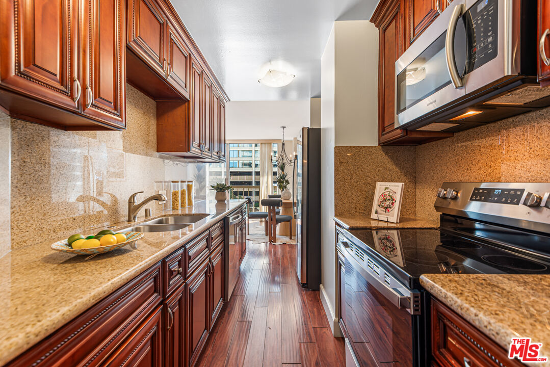 10747 Wilshire Blvd Unit: 601