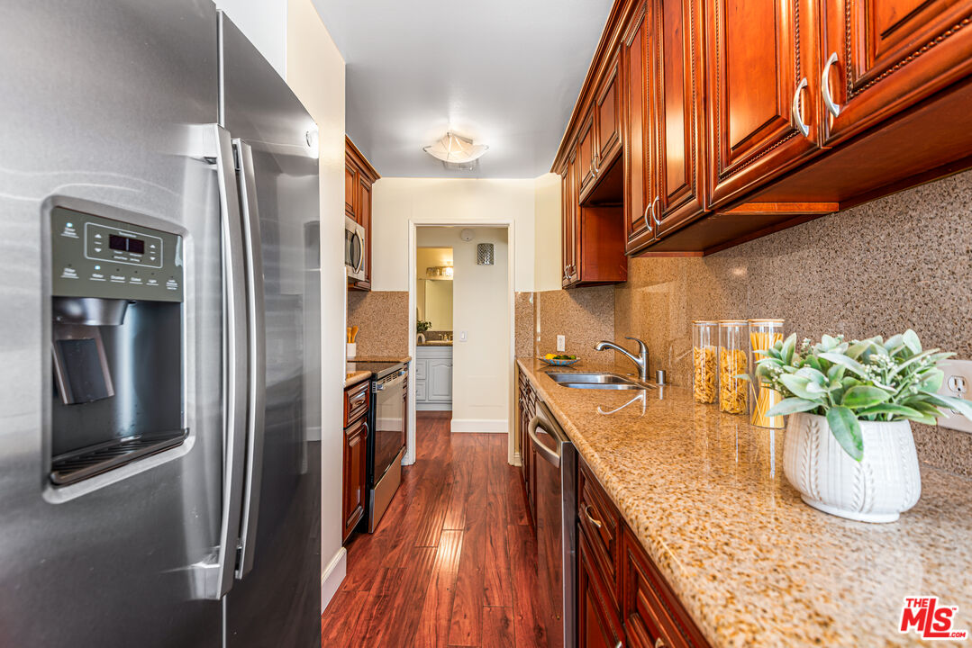 10747 Wilshire Blvd Unit: 601