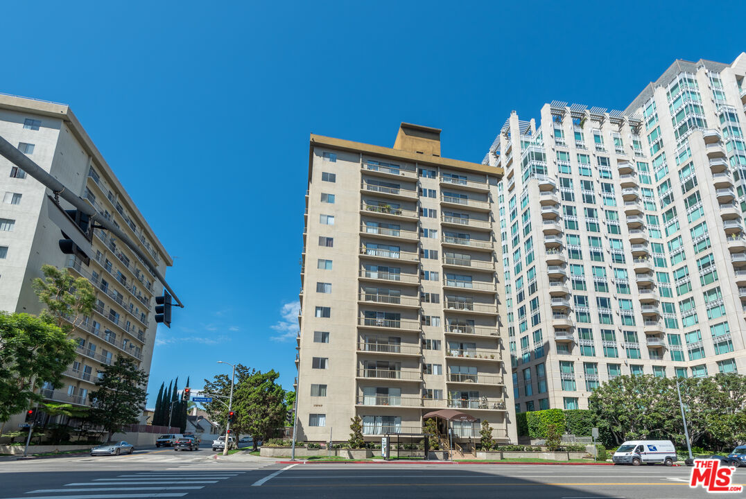 10747 Wilshire Blvd Unit: 601