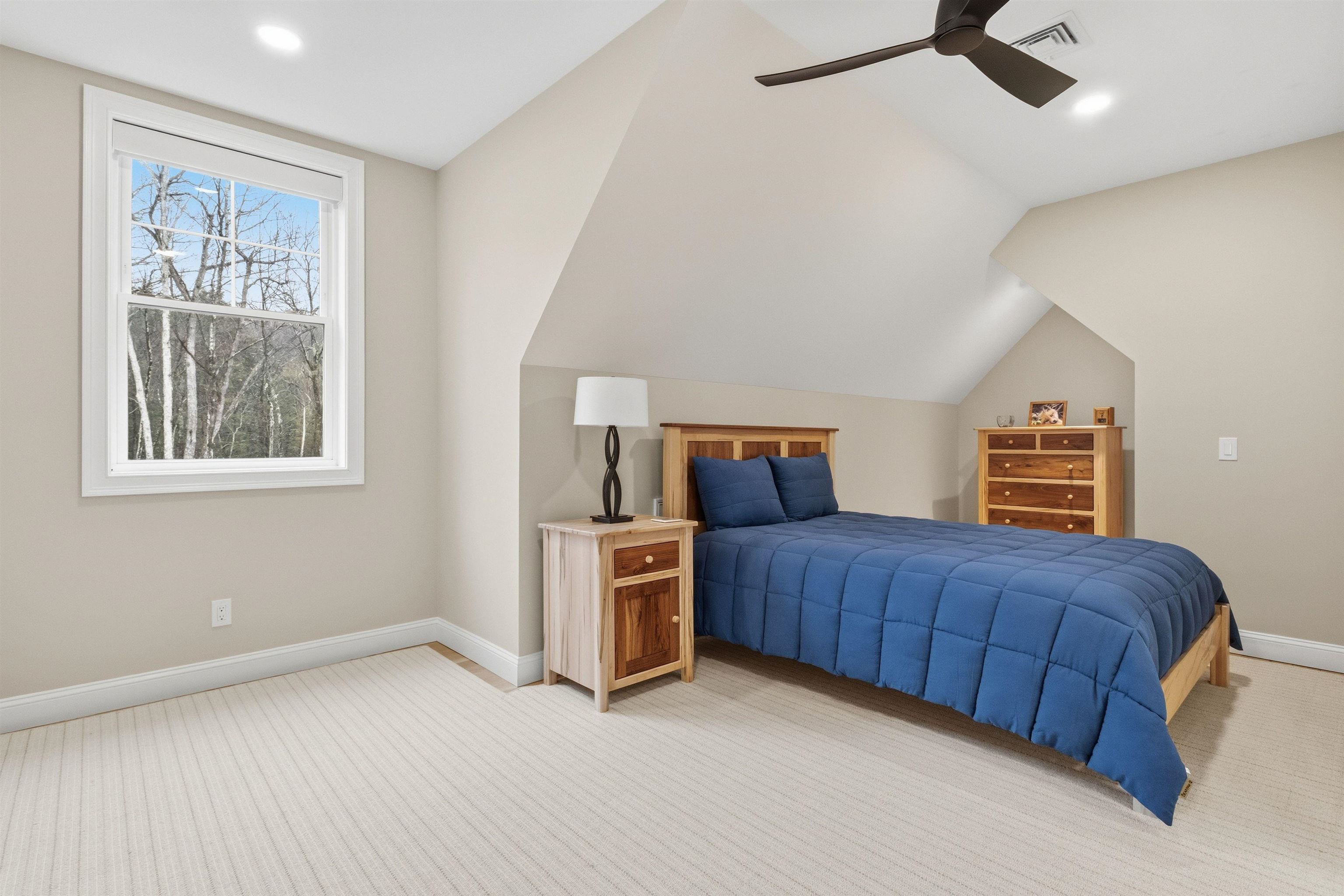 10 Hobart Lane