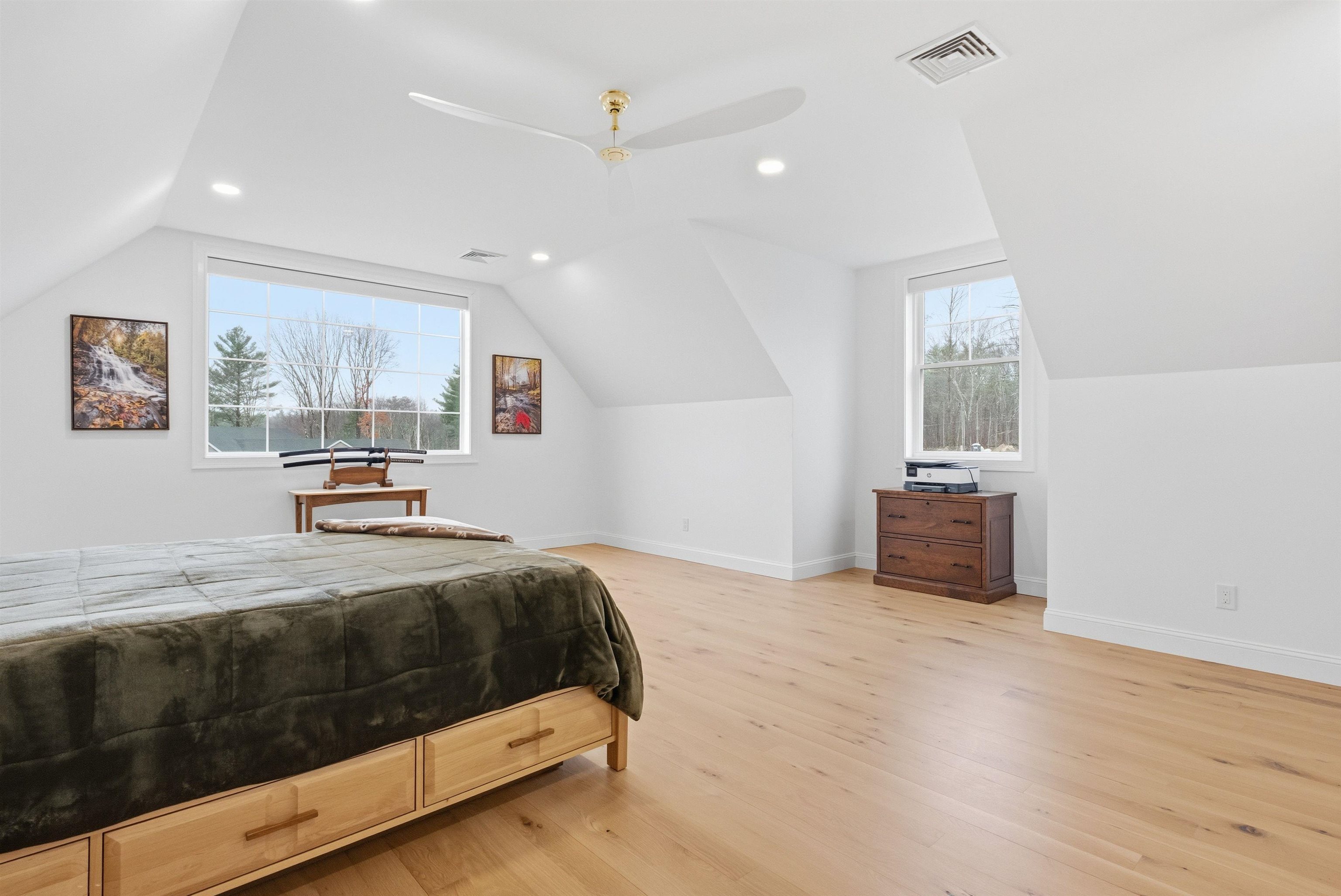 10 Hobart Lane