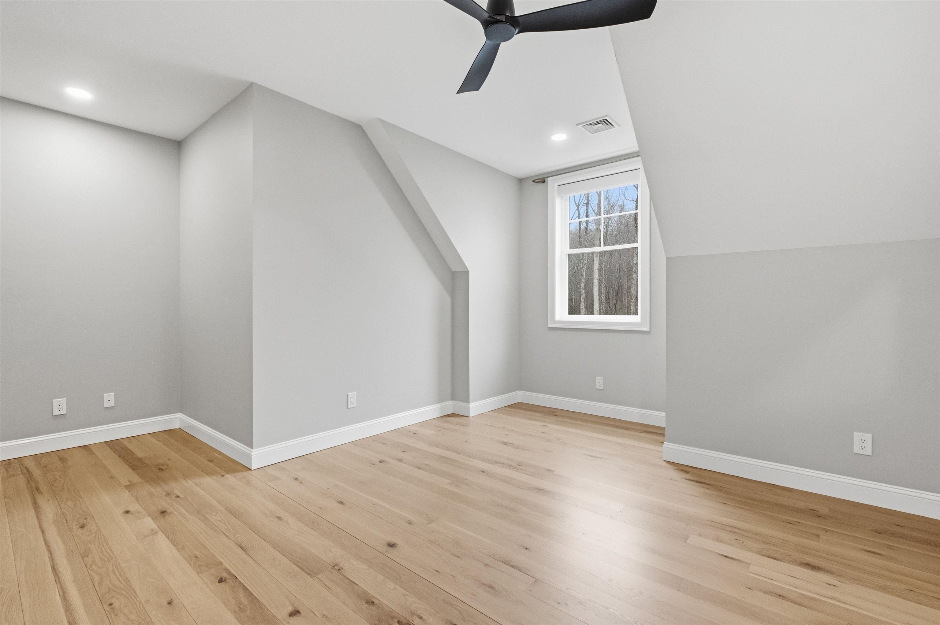 10 Hobart Lane