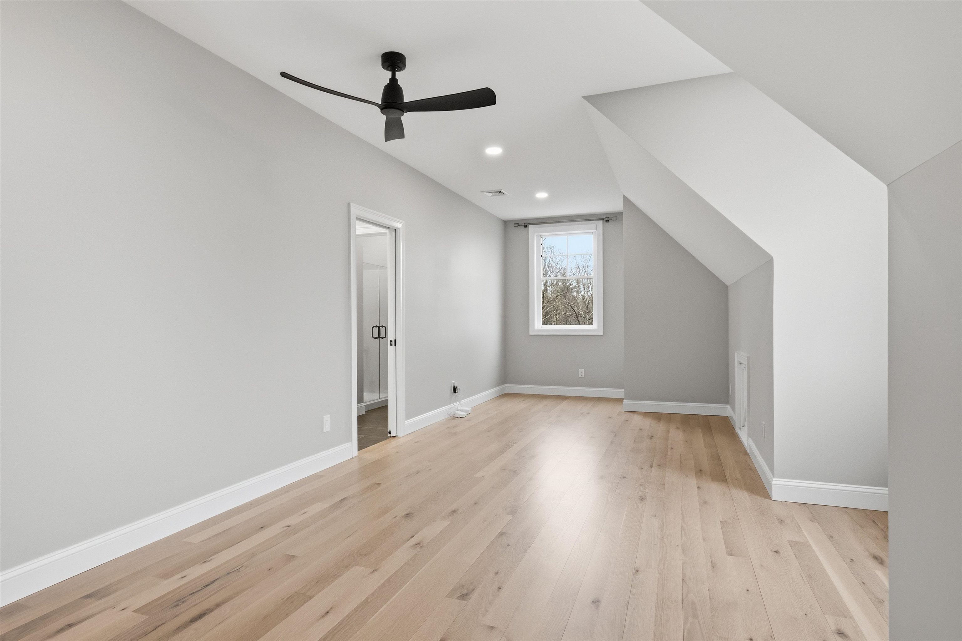10 Hobart Lane