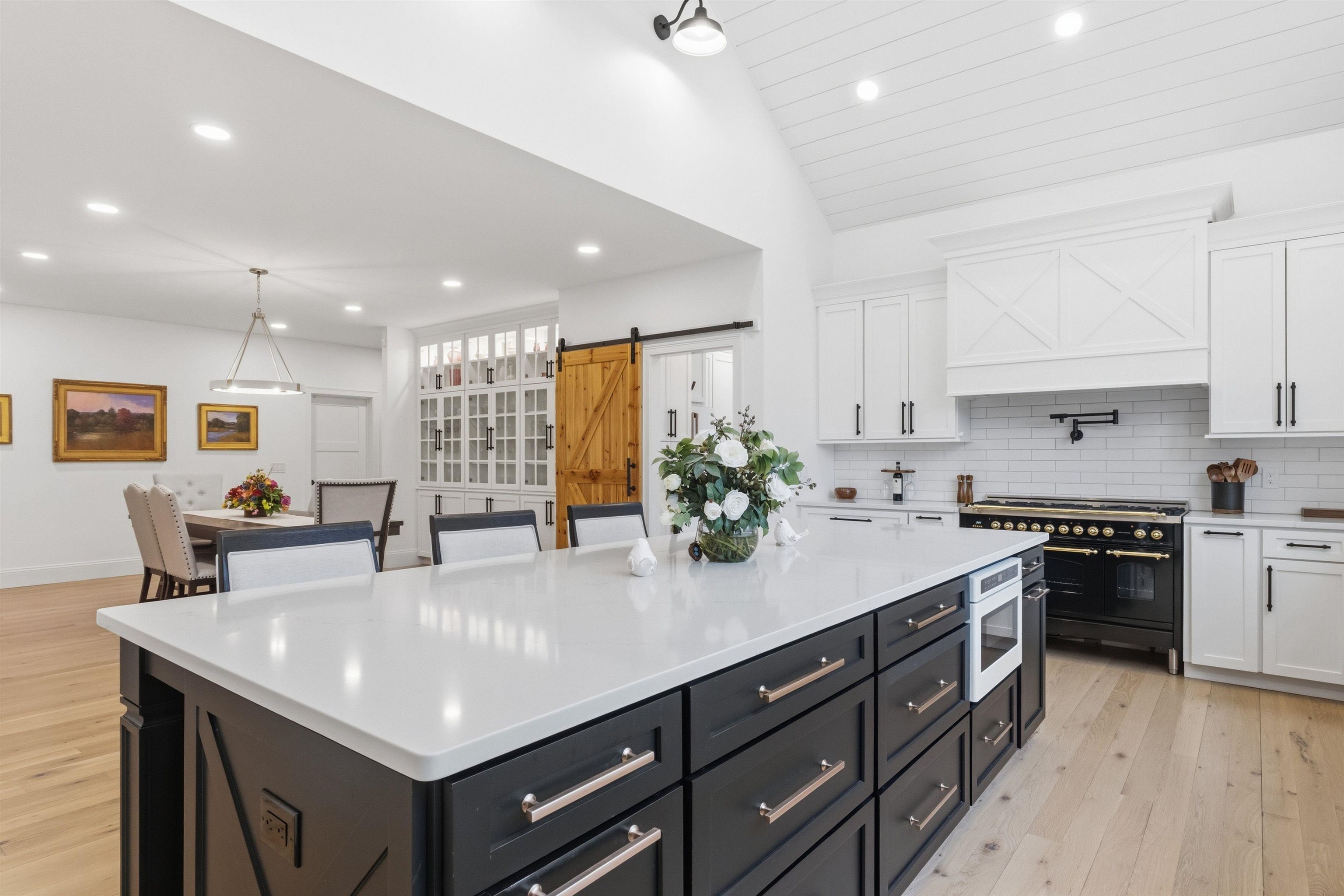 10 Hobart Lane
