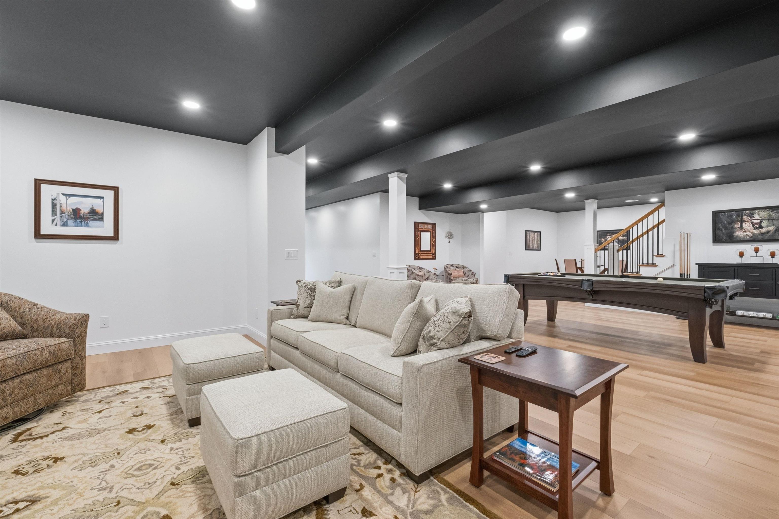 10 Hobart Lane