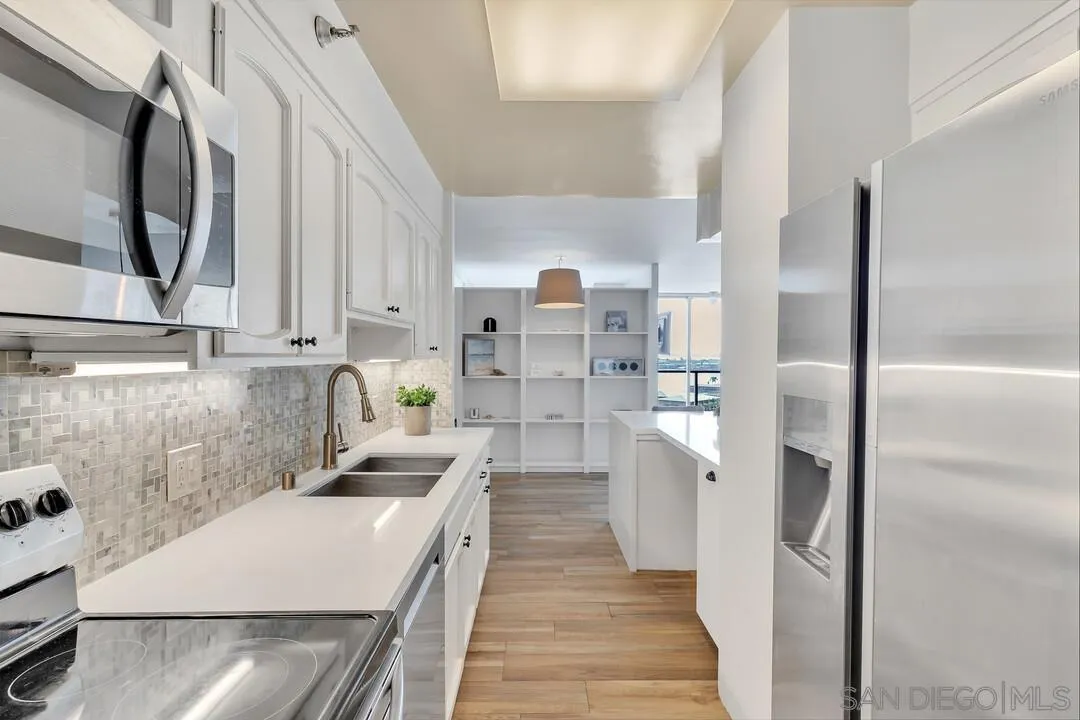 1750 Avenida Del Mundo Unit 810