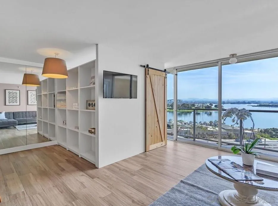 1750 Avenida Del Mundo Unit 810