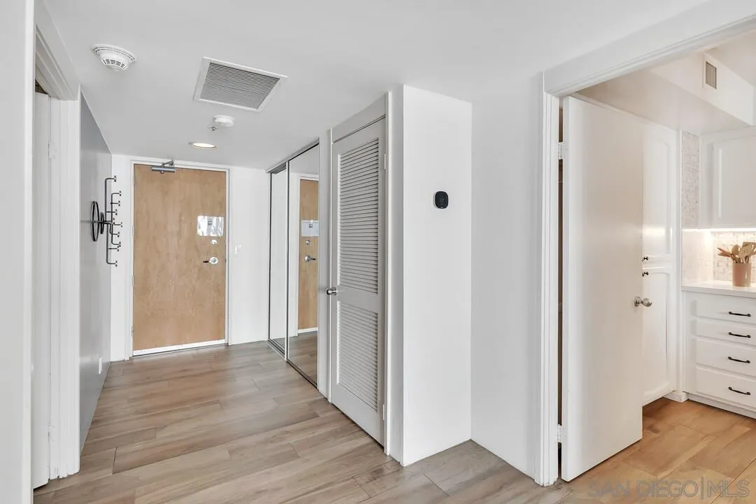 1750 Avenida Del Mundo Unit 810