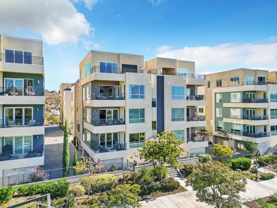 2450 Community Ln. Unit 17