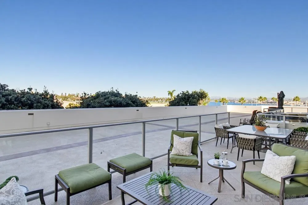 1820 Avenida Del Mundo Unit 108