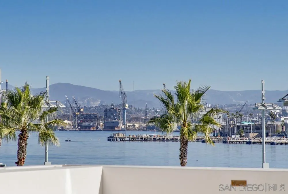 1820 Avenida Del Mundo Unit 108