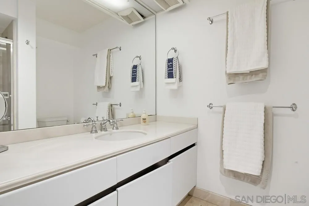 1820 Avenida Del Mundo Unit 108