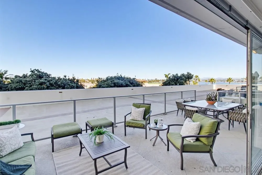 1820 Avenida Del Mundo Unit 108