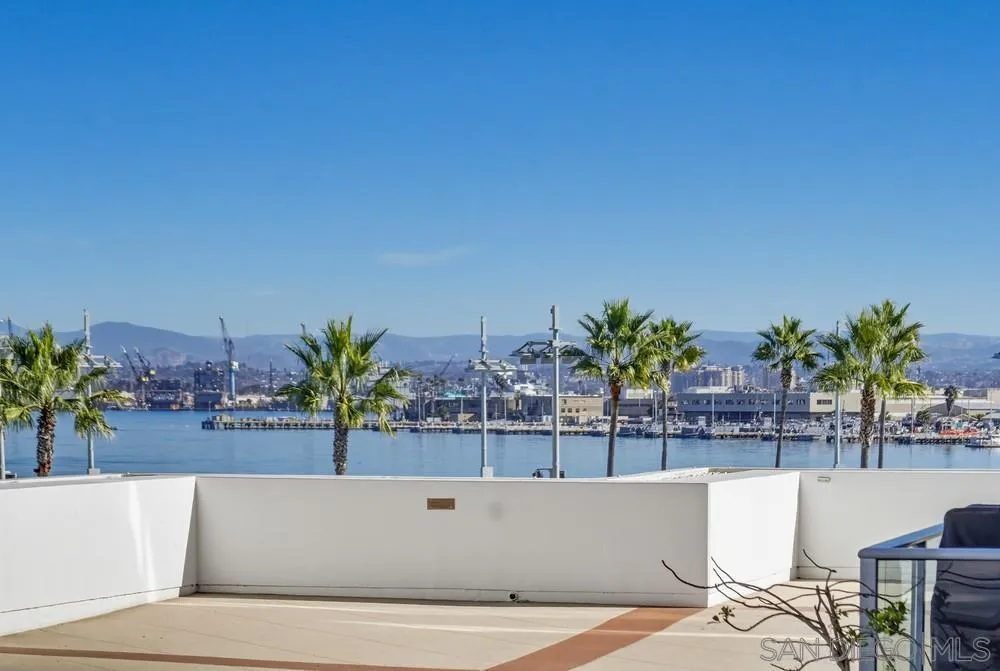 1820 Avenida Del Mundo Unit 108