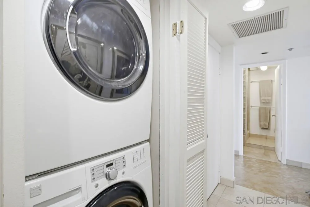 1820 Avenida Del Mundo Unit 108