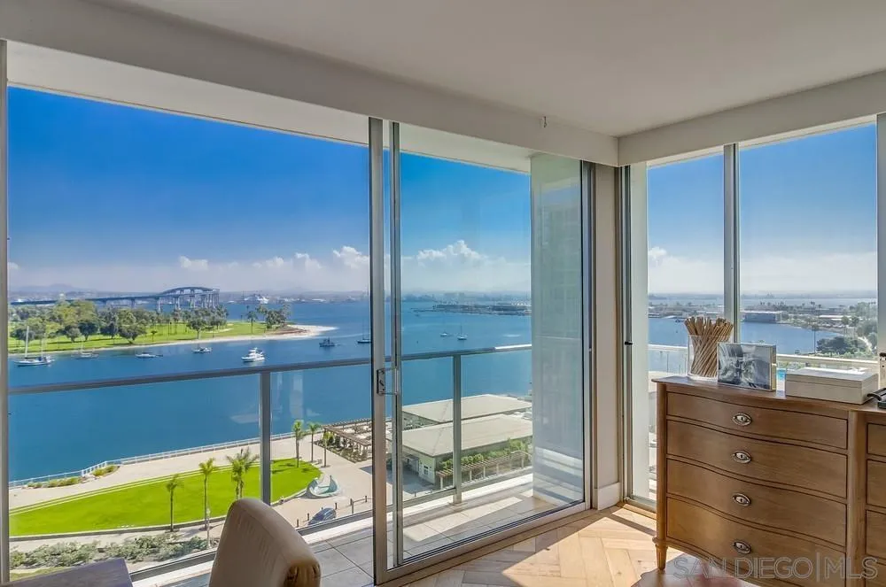 1770 Avenida Del Mundo Unit 1004