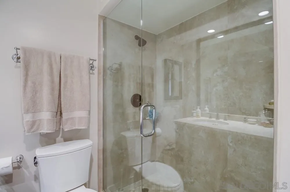 1770 Avenida Del Mundo Unit 1004