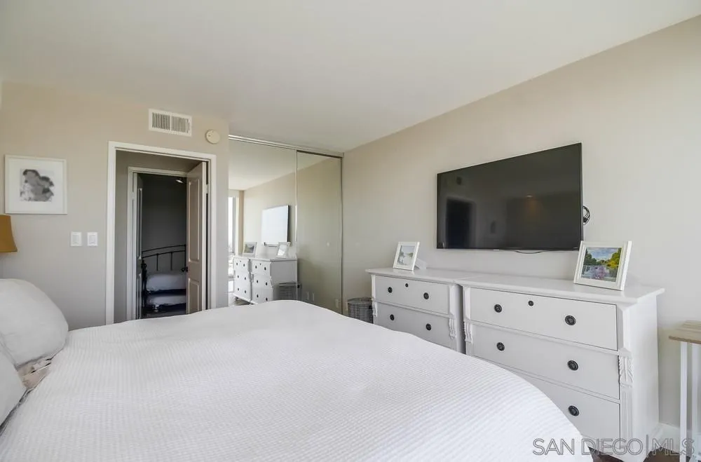 1770 Avenida Del Mundo Unit 1004