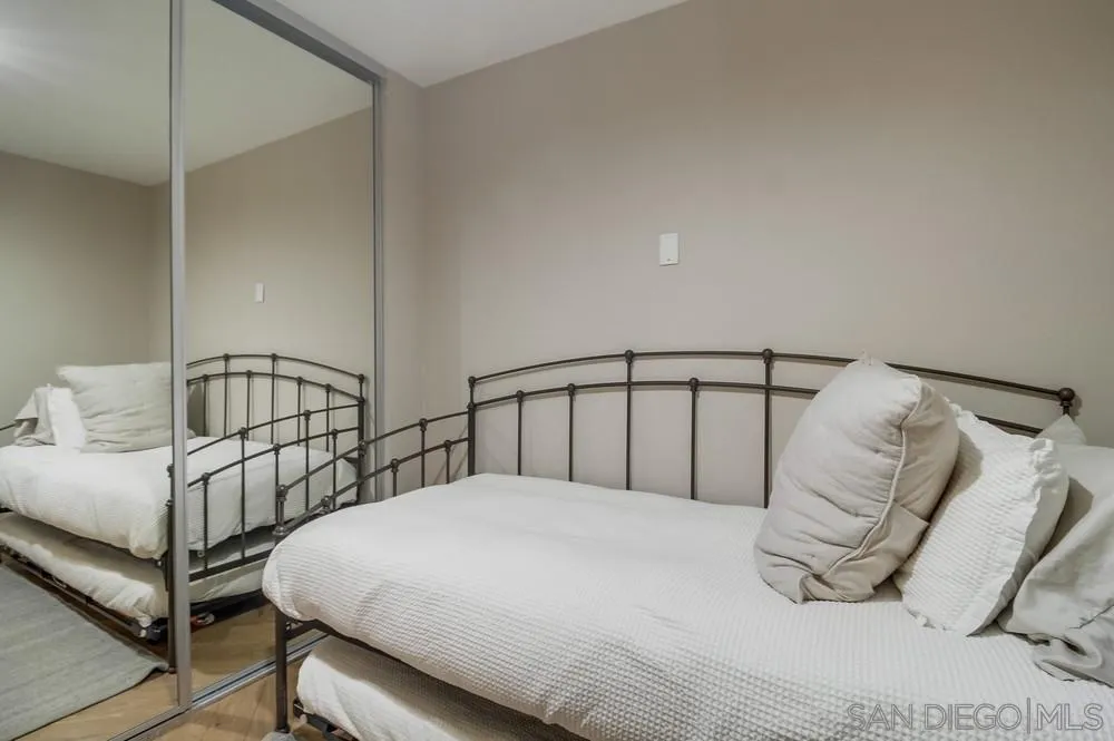 1770 Avenida Del Mundo Unit 1004