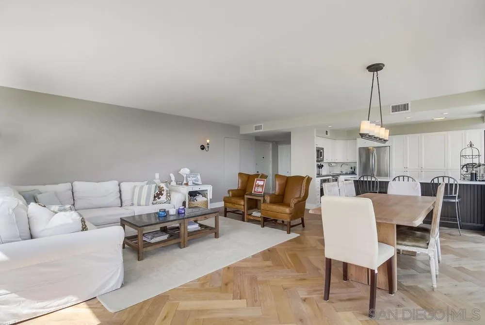 1770 Avenida Del Mundo Unit 1004