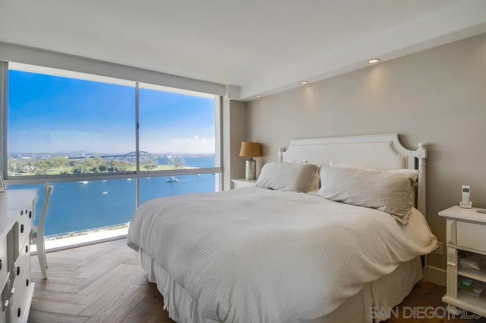 1770 Avenida Del Mundo Unit 1004