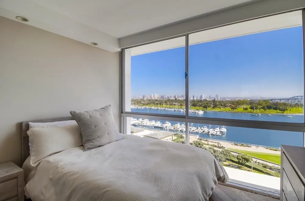 1770 Avenida Del Mundo Unit 1004