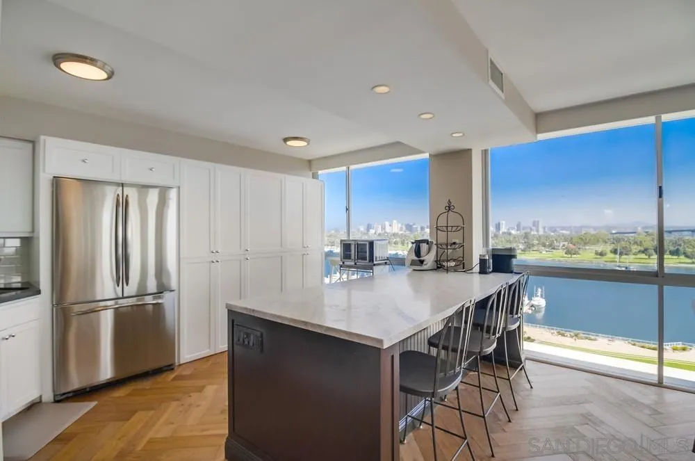 1770 Avenida Del Mundo Unit 1004