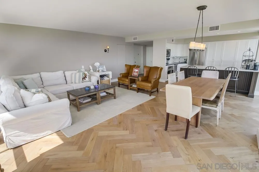 1770 Avenida Del Mundo Unit 1004