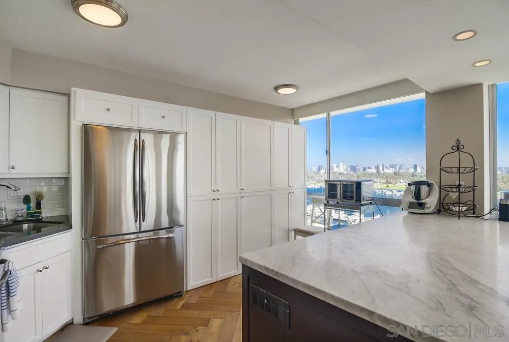 1770 Avenida Del Mundo Unit 1004