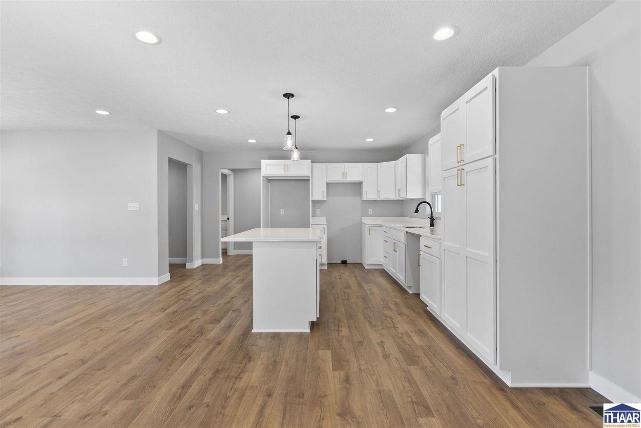 1620 Albert Way